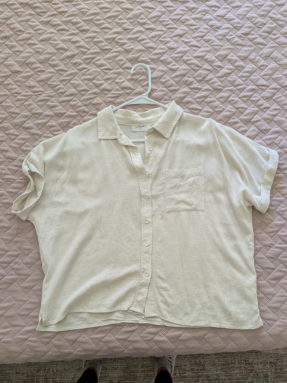 Carly Jean Los Angeles Linen Blend Button-Up Top
